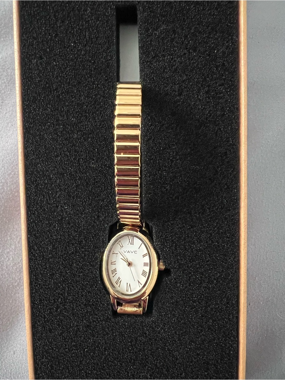 Women's Gold Stretch Bracelet Watch - Gold
